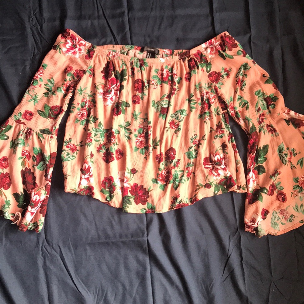 ✨FREE Off the Shoulder Top with Bundle Purchase!✨